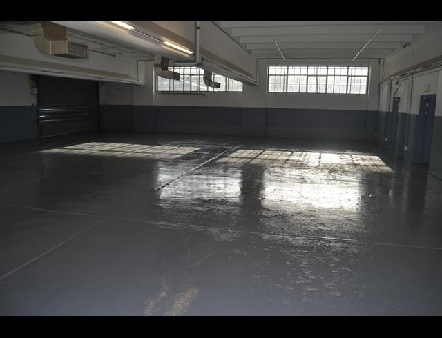 4,798M² WAREHOUSE FOR SALE IN PAARDEN EILAND